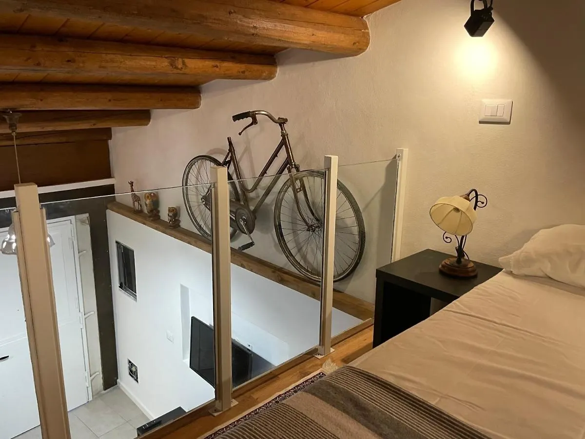 Profumo D'Arancio B&B A Pedalino 0*, Casa Criscione イタリア