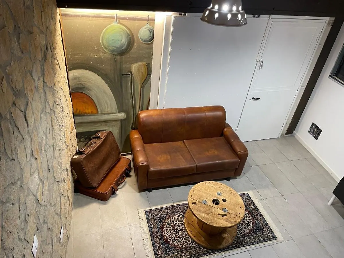 Profumo D'Arancio B&B A Pedalino 0*, Casa Criscione
