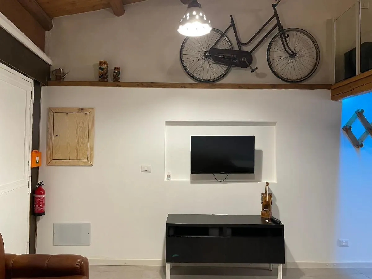 Apartment Profumo D'Arancio B&B A Pedalino Italy